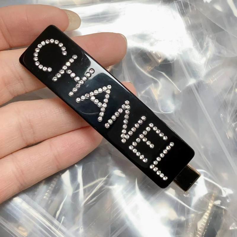 Chanel Hairpin 01lyr55 (1)